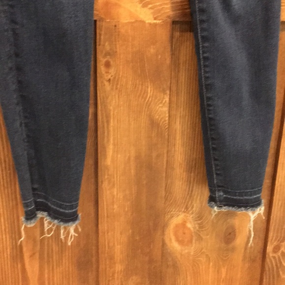 Distressed Jeans - Picture 2 of 8